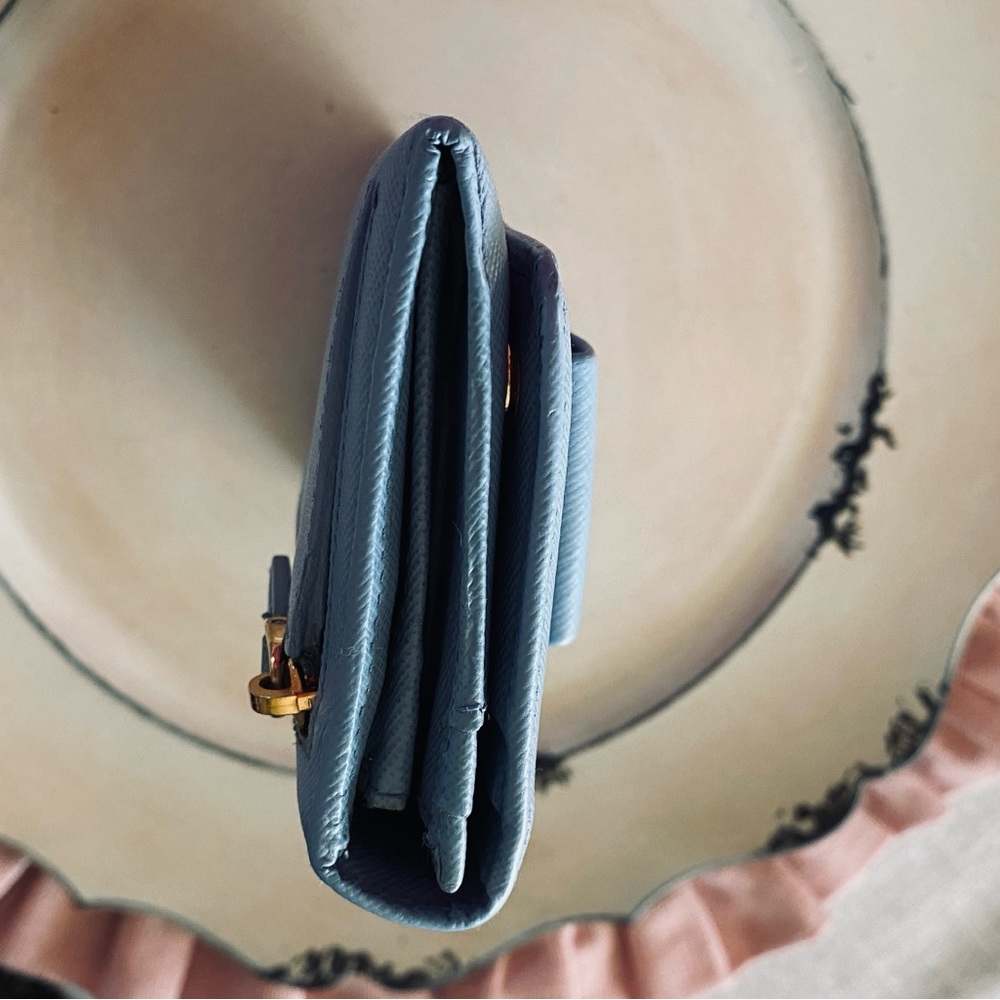 Authentic Prada Blue Wallet with Bow Detail and Gold Hardware - Picture 2 of 9